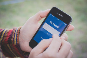 How property managers can use Facebook to communicate with tenants